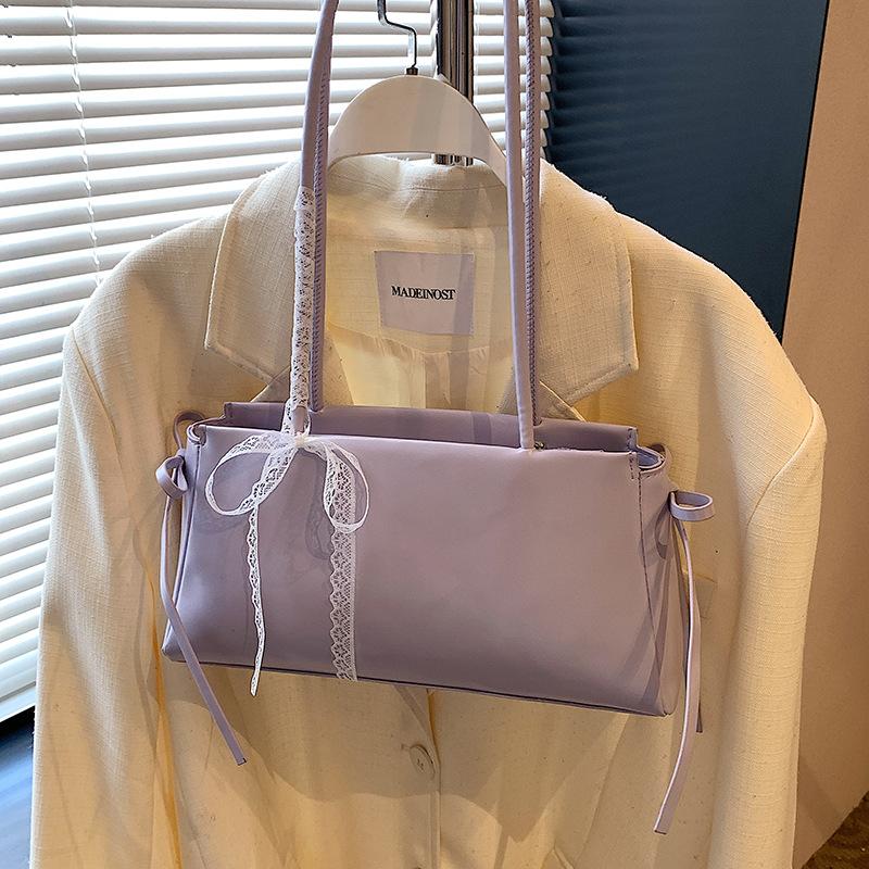 Корейская милая сумка подмышку для девочки 2025 новая модная сумка-подушка с бантом премиальная текстура универсальная сумка через плечо