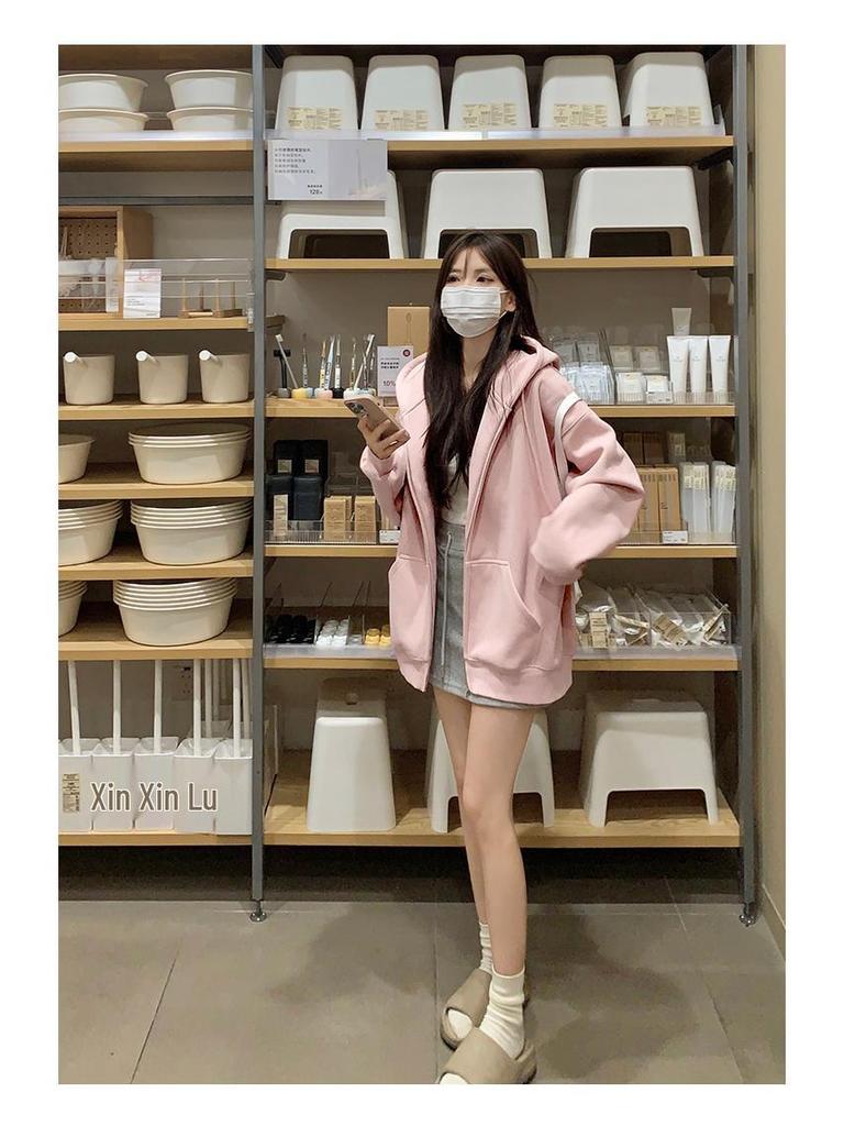 Новая коллекция 2025 года: розовая толстовка с капюшоном и кардиган в корейском стиле для женщин — легкий, свободный крой, идеально подходит для ранней осени/весны.
