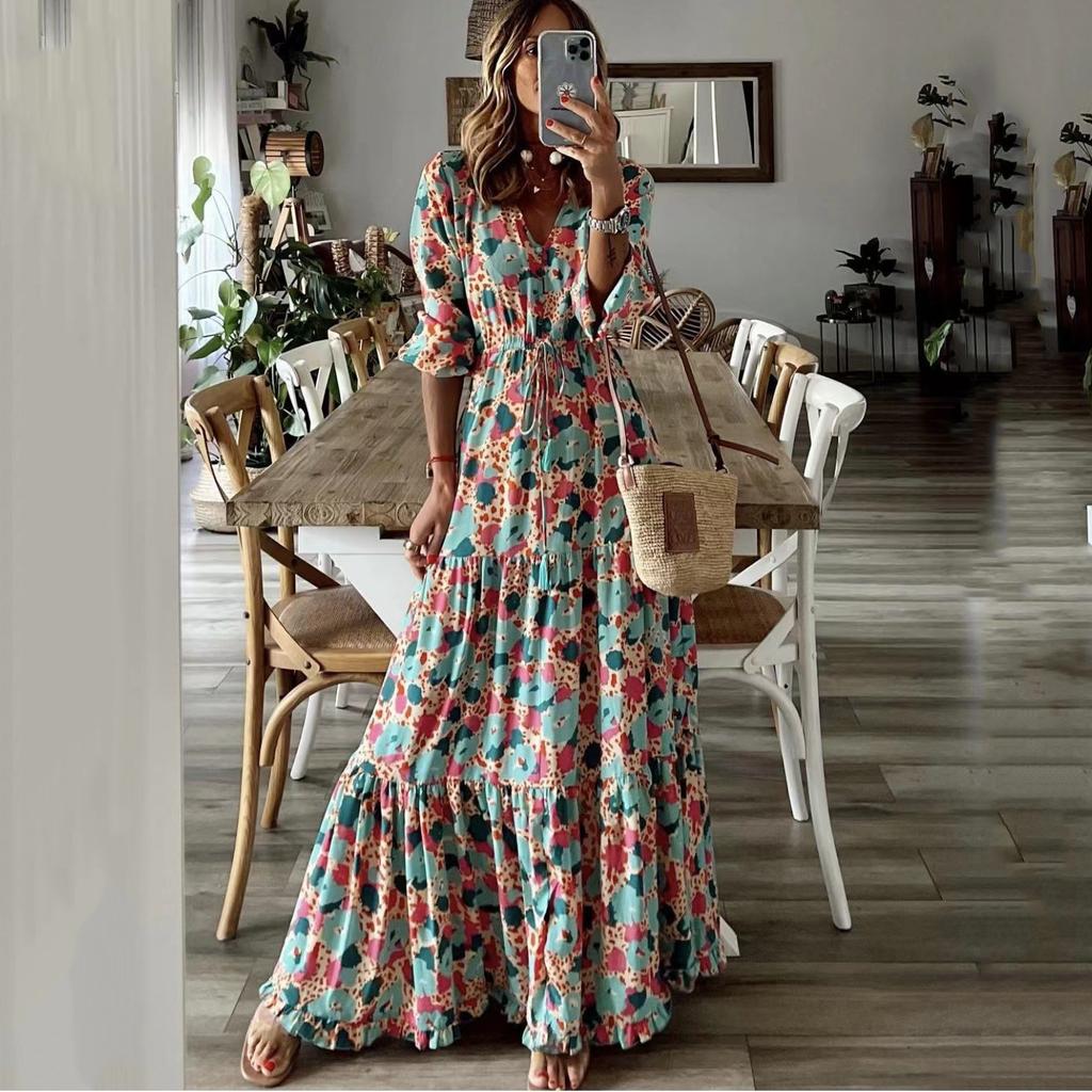 2025 Summer New Women's Temperament Vacation V-neck Printed Pendulum Long Dress