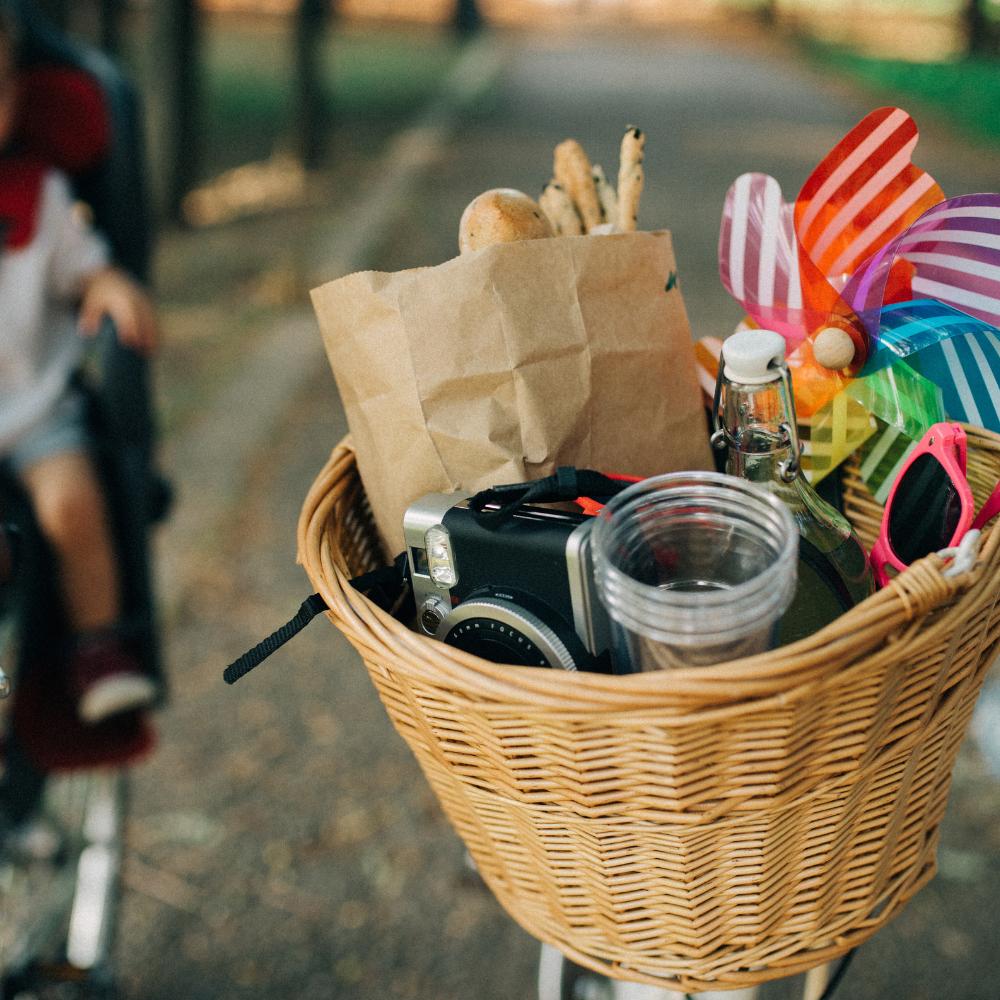 Wicker basket carrier, bicycle basket for handlebars, spacious and strong