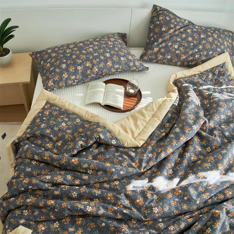 1PC Cotton Thin Quilt Lightweight Fluffy Summer Blanket Soft Breathable Summer Household Bedding Machine Washable Queen Quilt