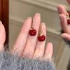 Серьги в виде красных яблок с покрытием из 18-каратного золота - Элегантные, простые, универсальные украшения для ушей с изысканным французским дизайном.
