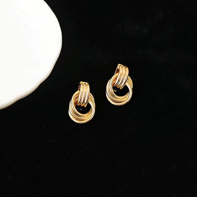 Трехслойные маленькие круглые серьги-гвоздики с узлом для женщин, макси-увеличенные геометрические модные модные металлические ювелирные изделия золотого цвета в стиле панк