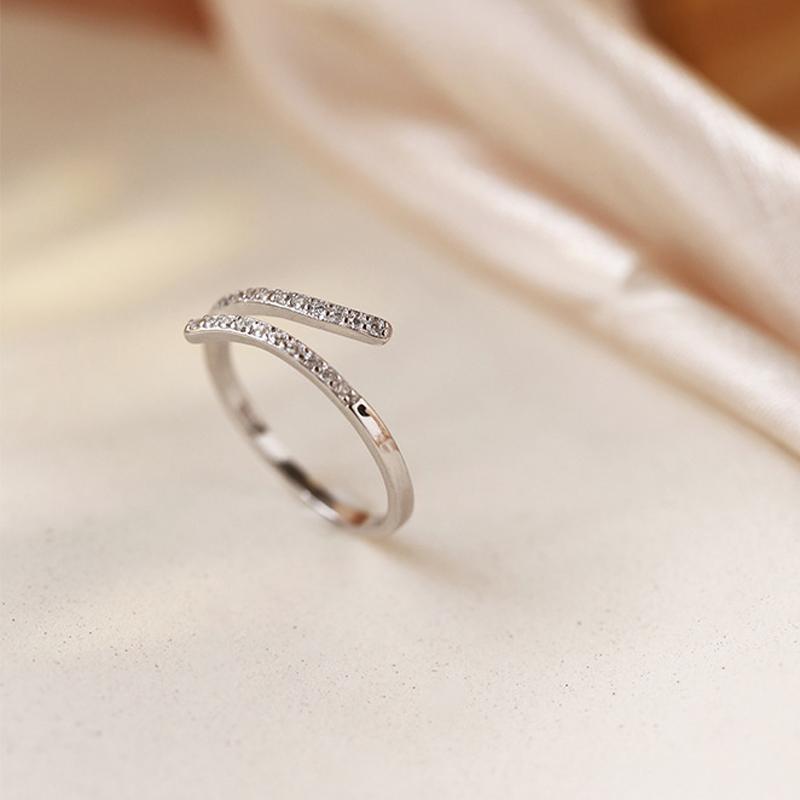 Красивый тонкий дизайн кольца для леди, регулируемое ювелирное изделие, цвет стерлингового серебра 925 пробы, сверкающие белые цирконы, женские аксессуары для вечеринок