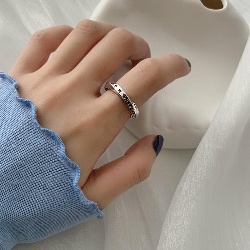 Trendy Minimalist Korean Vintage Stacking Rings for Women - Influencer-Approved Light Luxury Style.