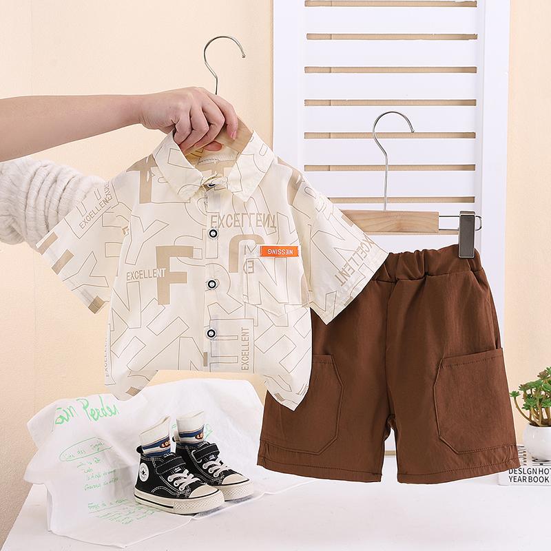 Детский комплект с короткими рукавами. Милый модный комплект из двух предметов: рубашка и шорты для мальчиков. Детская повседневная одежда.