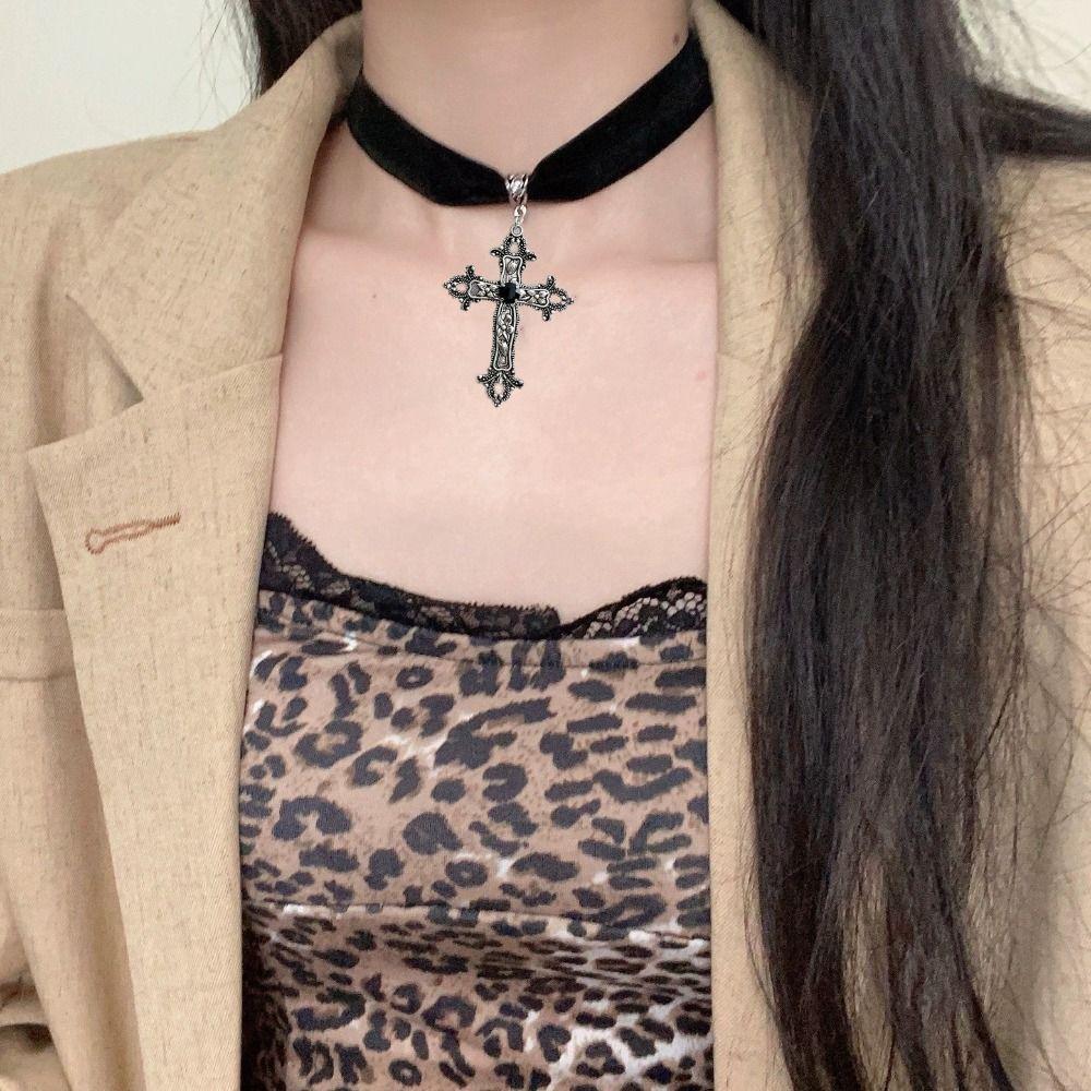Cross Pendant Choker Necklace Gothic Style Cross Bead Necklace Women's Jewelry Gift Idea