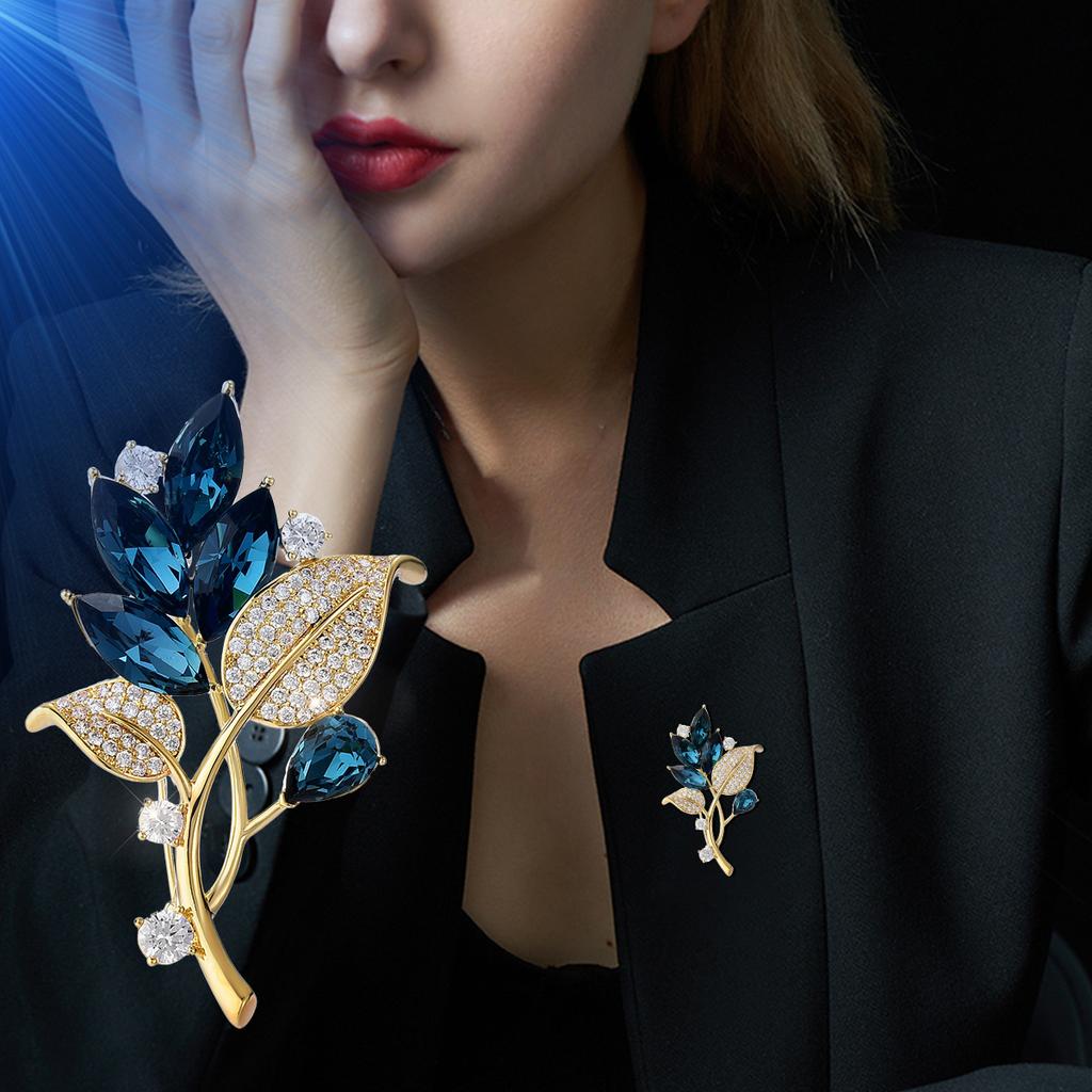 Elegant Orchid Brooch Light Luxury Niche Design Sense Blue Crystal Corsage Temperament Exquisite Elegant Suit Accessories