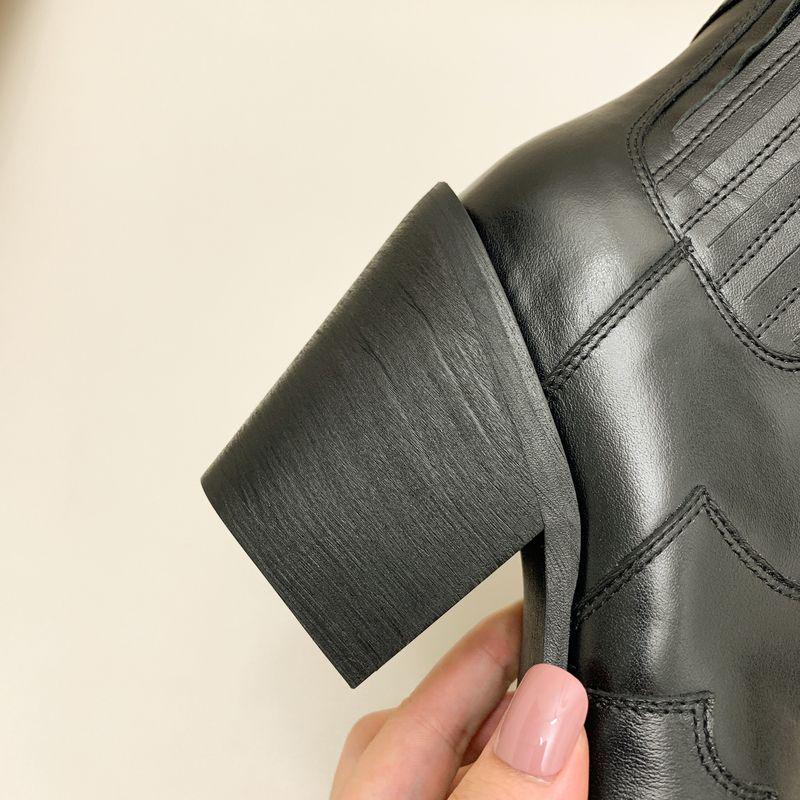 Женские ботинки из натуральной кожи с заострённым носком