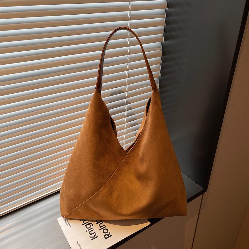 Изысканная и универсальная модная вместительная сумка-шоппер на плечо для поездок на работу, ощущение высокого класса, новая женская сумка-тоут осень 2025 года