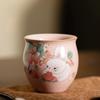 Чашка для чая Ru Kiln Клубничный кролик Японская керамическая чашка для чая Китайская чашка для чая Кунг-фу Ретро розовая Персональная чайная посуда Посуда для напитков Подарочная коробка