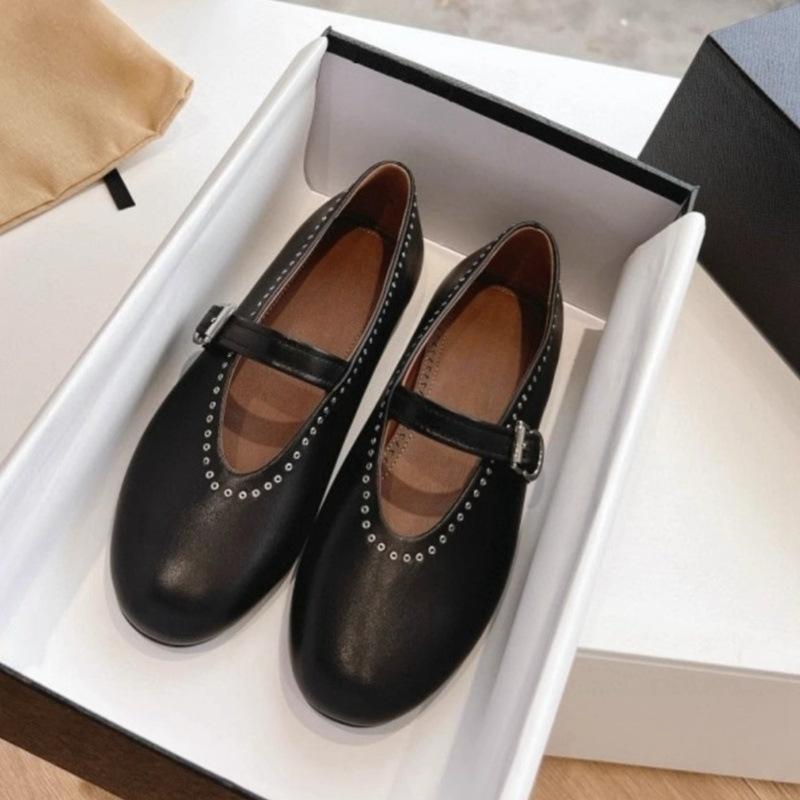 Осенние туфли Мэри Джейн с ремешком на одно слово и заклепками ручной работы, на мягкой подошве, повседневные балетки, туфли для бабушек, женские