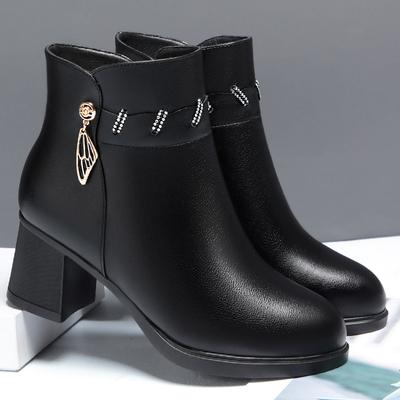 Мамины туфли зимние бархатные утолщенные из мягкой кожи хлопковые туфли женские, новые меховые туфли женские и для пожилых на толстом каблуке короткие сапоги