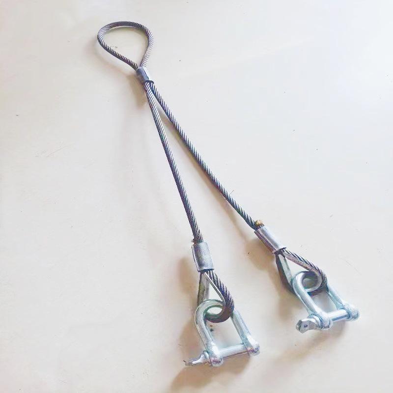 Двухветвевой строп из плетеного стального каната с крюками для такелажа при обслуживании кранов