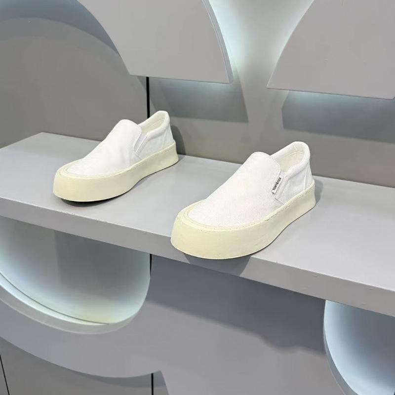 Men's Fashion Canvas Shoes 2025 Low-Top Thick-Heeled Slip-On Driving Lazy Shoes Casual Round Toe Breathable Summer Rubber Sole