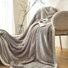 Однотонное мягкое фланелевое одеяло Всесезонное легкое одеяло из кораллового флиса для дивана, кровати, путешествий, офиса, плюшевое покрывало