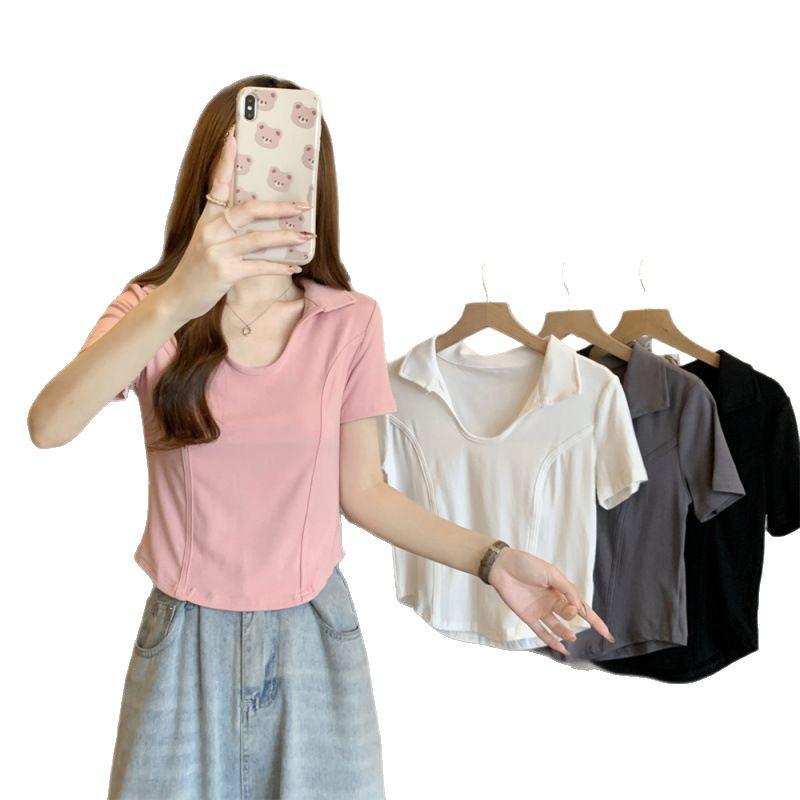 Женская летняя облегающая хлопковая футболка-поло с рисунком «рыбьи кости» и фирменным логотипом