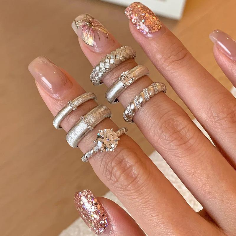 Элегантные Простые Женские Кольца Регулируемое Кольцо Мода Легкая Роскошь Чувство Высокого Класса Кольцо на Указательный Палец Индивидуальность Нишевый Дизайн Чувство Ручной Ювелирии