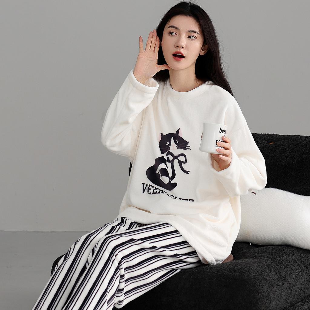 Pajamas Ladies Autumn And Winter Flannel Homewear Winter Coral Fleece Thickened Fleece Warm Striped Set