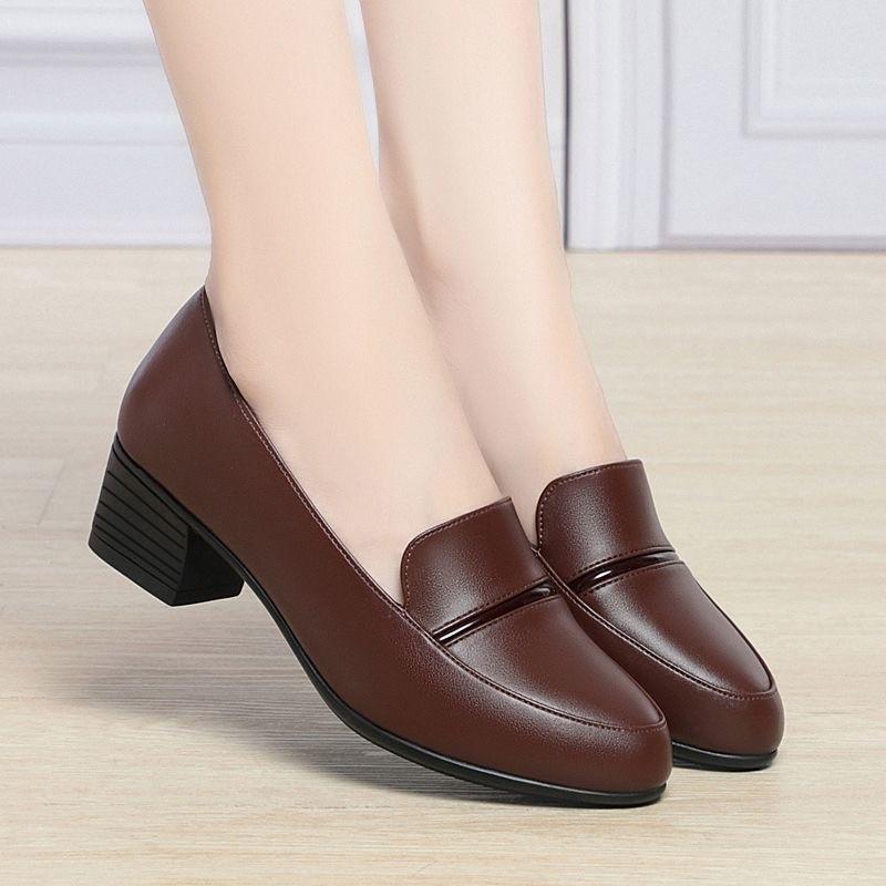 Осенние туфли на толстом каблуке средней высоты для женщин среднего возраста из мягкой кожи, удобные туфли-лодочки на высоком каблуке