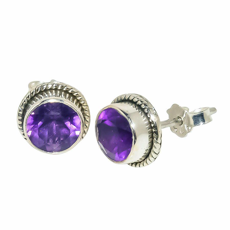 Серьги-гвоздики ручной работы из чистого серебра 925 пробы с натуральным аметистом u2m50