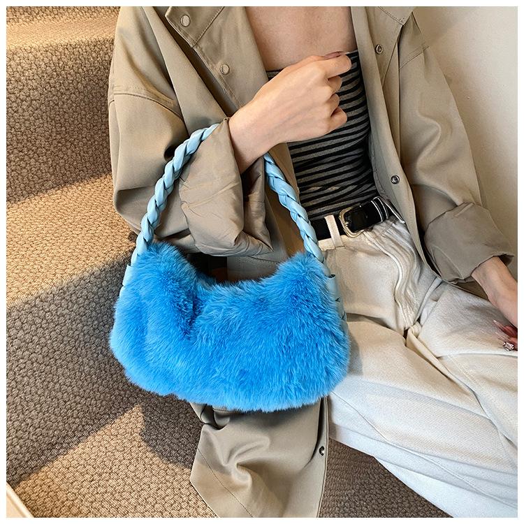 2024 осень и зима новая модная плюшевая сумка через плечо милая повседневная сумка для девочек сумка для пельменей под мышками