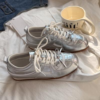 Внутреннее увеличение высоты Немецкие тренировочные туфли женские 2025 осень новая балетная обувь Мэри Джейн коровья кожа легкие универсальные спортивно-повседневные туфли