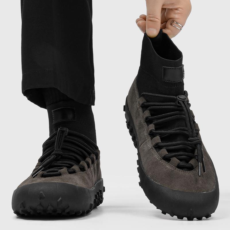 Men Slip On Outdoor Thick Sole Boots High Top Shoes Fashion Style Winter Walking and Commuting Casual Outdoor Travel Sizes 38-46