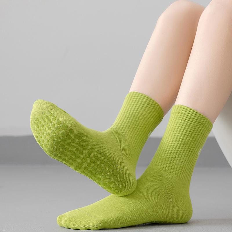 2 пары спортивных носков, хлопковые носки до середины голени для йоги, однотонные, полосатые, дышащие, нескользящие, для занятий фитнесом в помещении, для танцев в спортзале, пилатеса