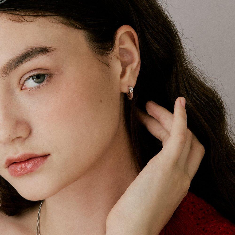 Two-Tone Heart Earrings_Vh2479Ea010M