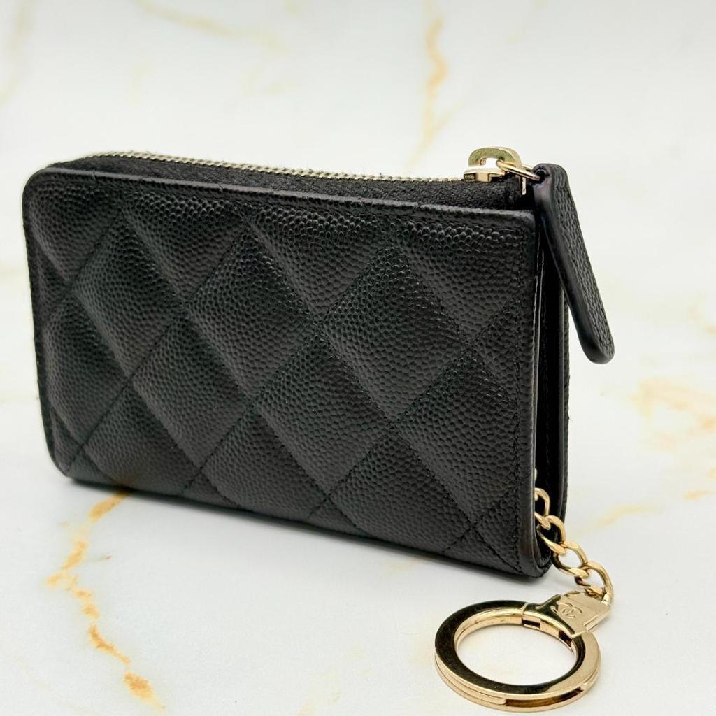 Used Excellent condition CHANEL Caviar Skin Card Case with Chain