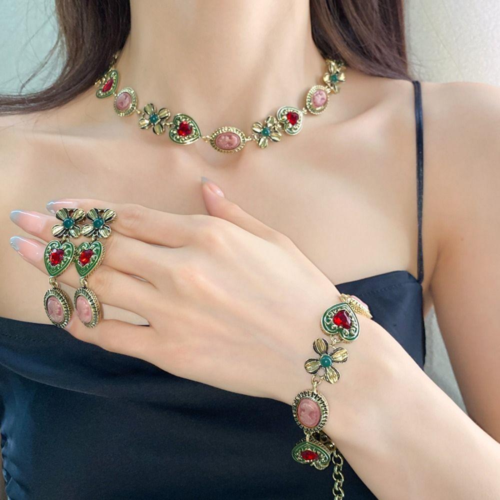 Flower Heart Cameo Jewelry Set Zinc Zinc Alloy Retro Emboss Earrings Court Style Vintage Necklace Set Girls