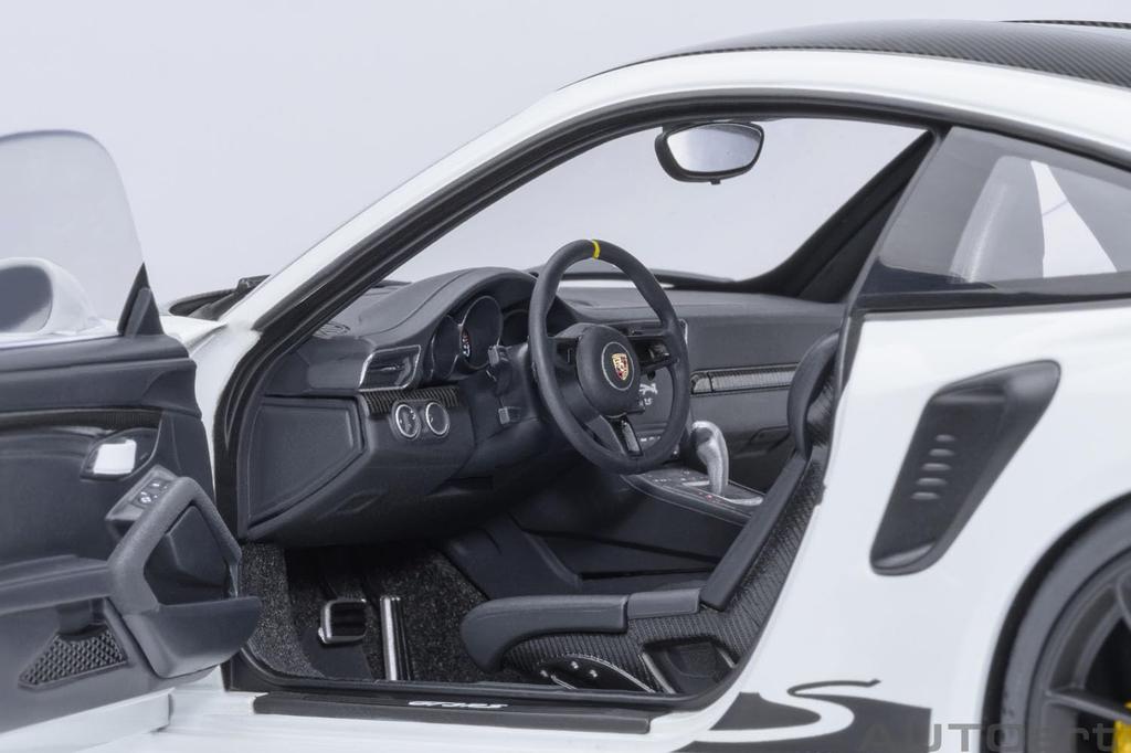 AUTOart Porsche 911 GT3 RS Weissach Package Finished Model 78176 1/18 (991.2) (White/Carbon Black)