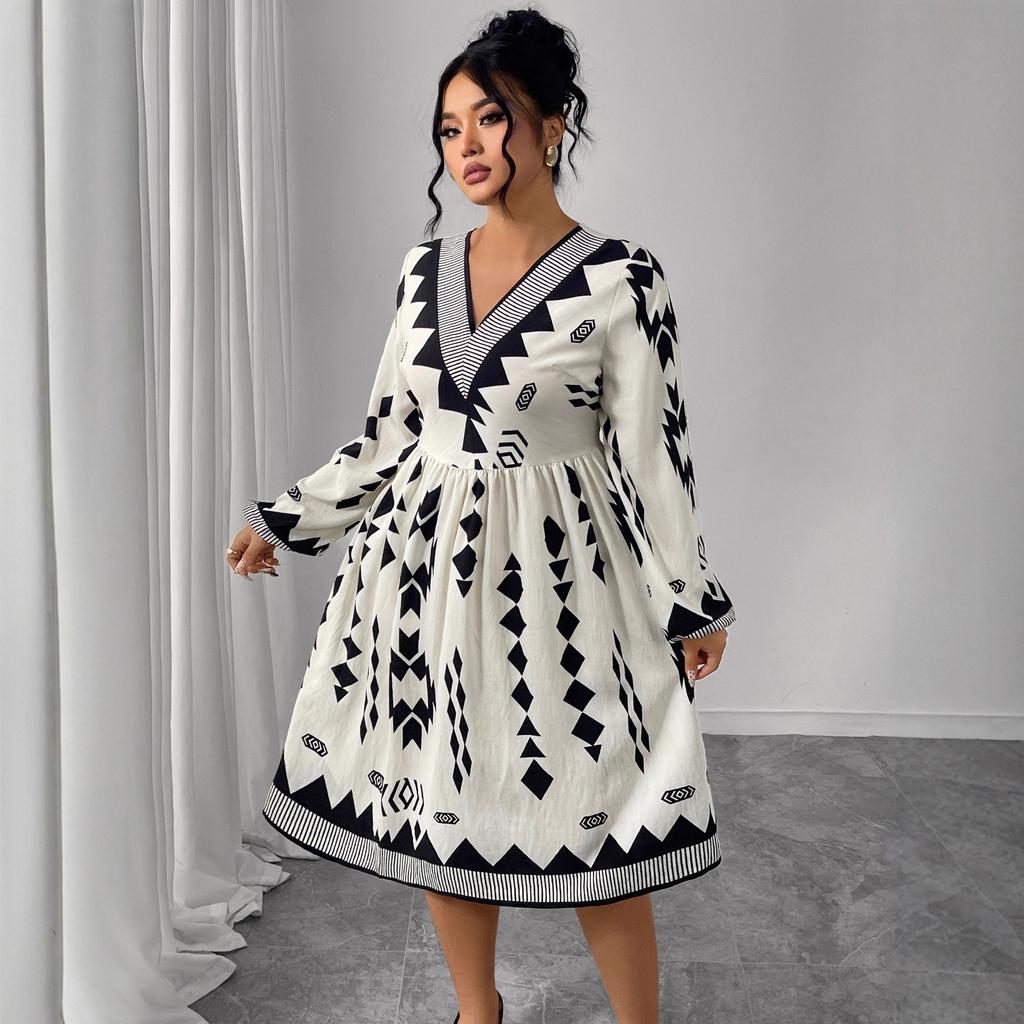 Foreign trade autumn and winter new dress large size fat mm printed bubble sleeve V-neck dress high waist and thin dress