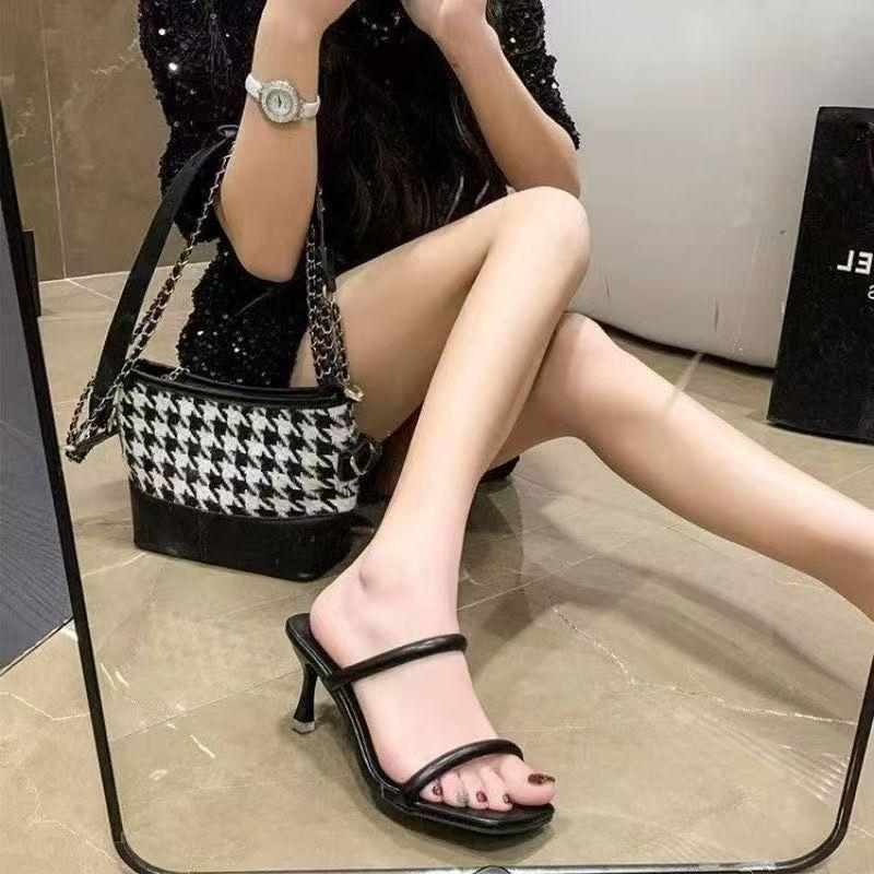 Темпераментные фееричные сандалии для девочки 2025 лето новая обувь шпилька высокий каблук французские однословные шлепанцы сандалии модная женщина