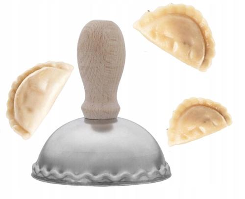 Practical metal dumpling cutter 6.8x7.6 cm