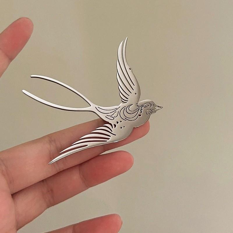 Персонализированная металлическая брошь в виде ласточки Advanced Sense для мужчин и женщин, литературная брошь в виде летящей птицы, универсальная булавка