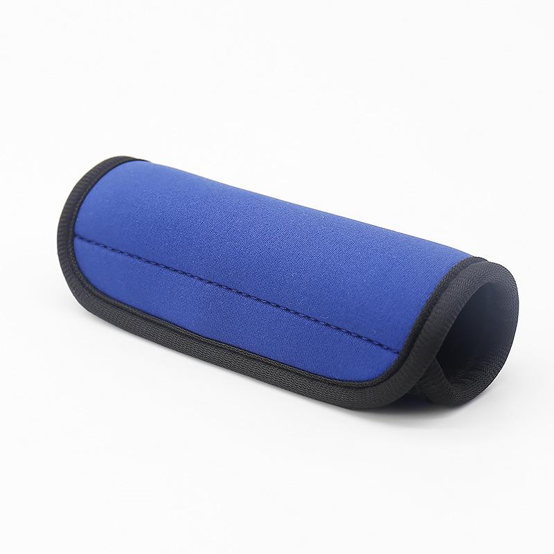 Неопреновый протектор для ручек чемоданов, тележек и колясок.