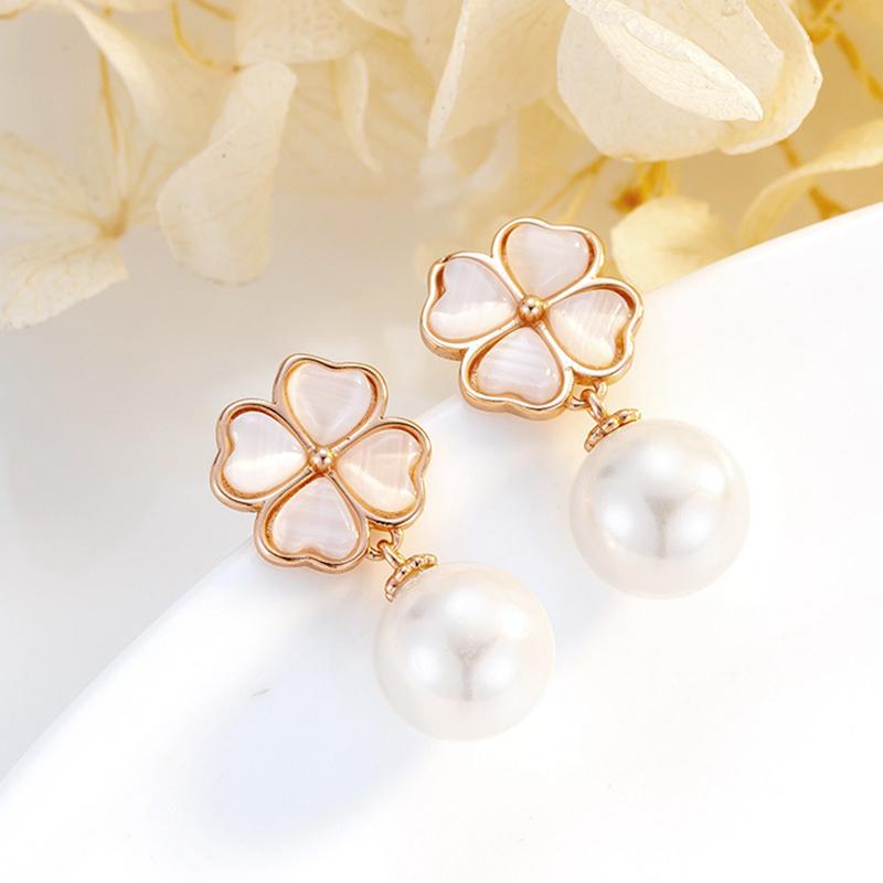 Модные темпераментные серьги с жемчугом и четырьмя листами клевера, простые милые женские серьги