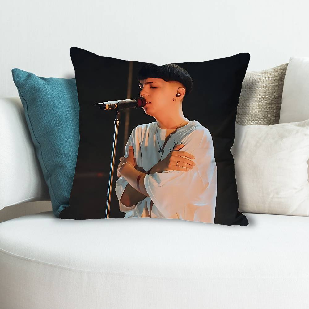 MMilo J La Vida Era Mas Corta Celebrity Merchandise AllMatch Printed Pillow Case Sofa Car Office Room Decoration Protector