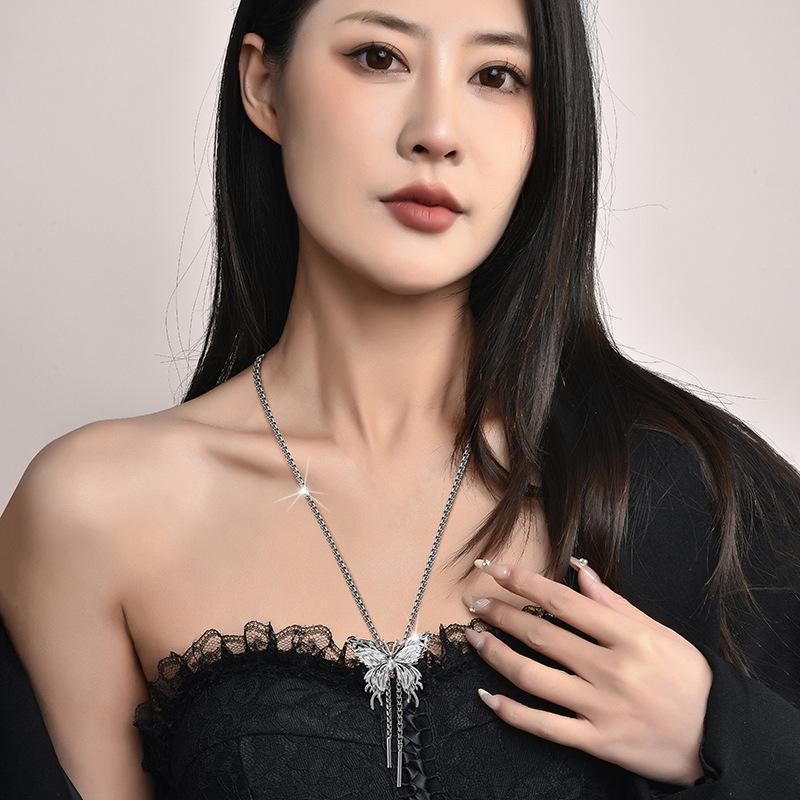 Butterfly Pull Necklace Female Niche Sweet and Cool Design High-end Feeling Light Luxury Commuting Accessories