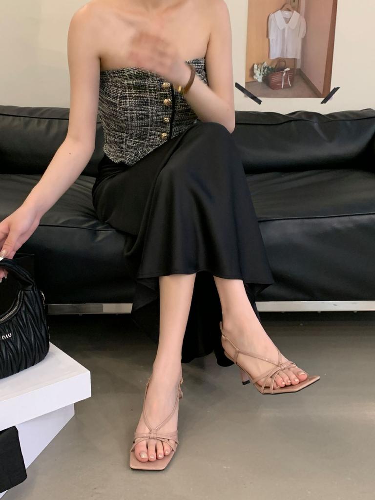 Черные сандалии-гладиаторы с тонкими ремешками и открытым носком, женская весна-лето 2025, новые универсальные шлепанцы с квадратным носком и тонким каблуком на одном ремешке