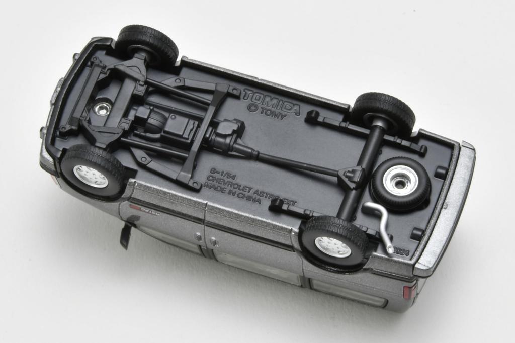 TOMYTEC Tomica Limited Vintage Neo LV-N325a Chevrolet Astro LT AWD Gray 1994 Model (Assembled)