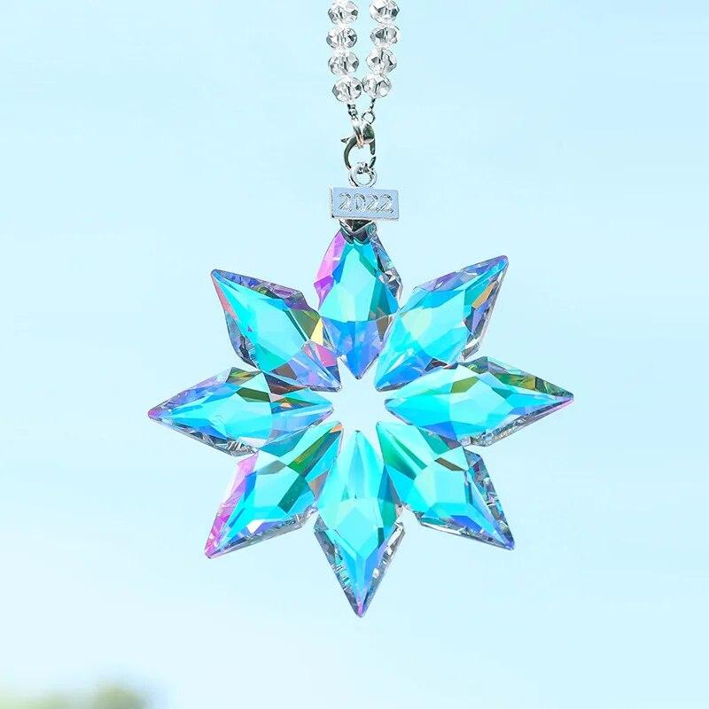 8*8cm Car Pendant Crystal Snowflakes Car Rearview Mirror Interior Accessories Prisms Hanging Trim Christmas Gifts Snowflake