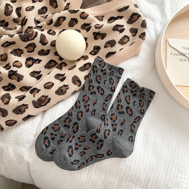 Female Autumn and Winter New Style Trend All Without Bone Animal Grain Wide Mouth Tube Stack Socks