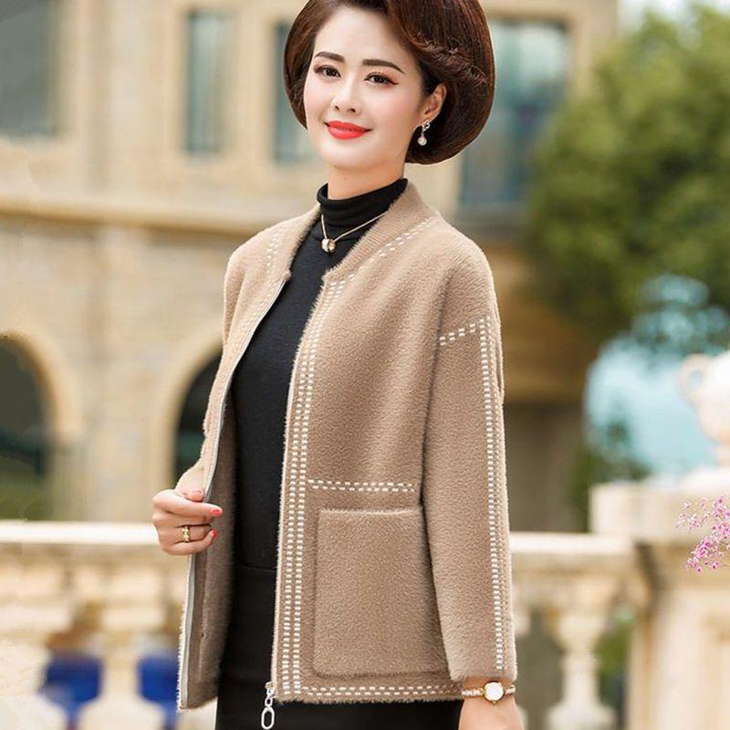 Fashionable and Comfortable Short Coat with Mink Cashmere for Middle-aged Elderly Mothers