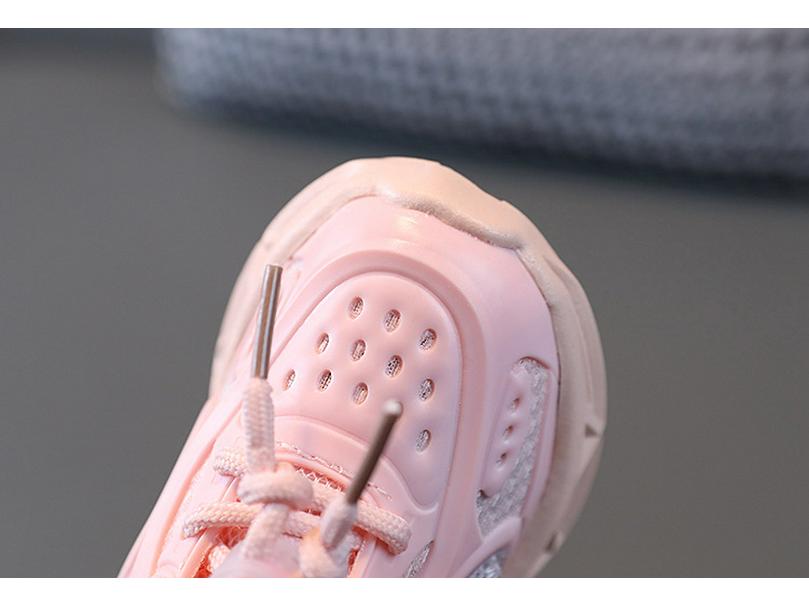 Kids' Breathable Light-Up Sporty Shoes - Lightweight, Soft Sole for Spring & Autumn