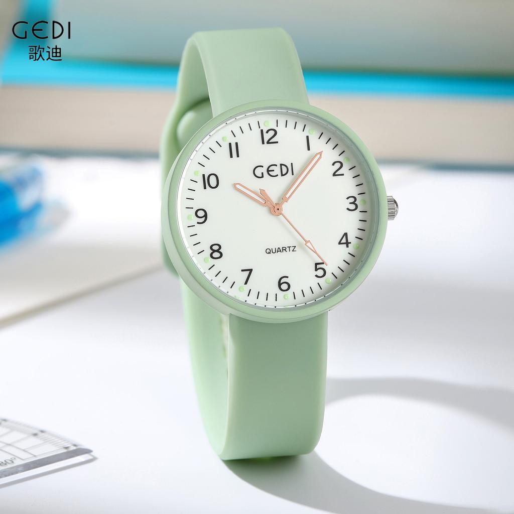 Summer Jelly Silicone Watch Fashionable And Simple Student Luminous Watch Women'S Quartz Waterproof Watch