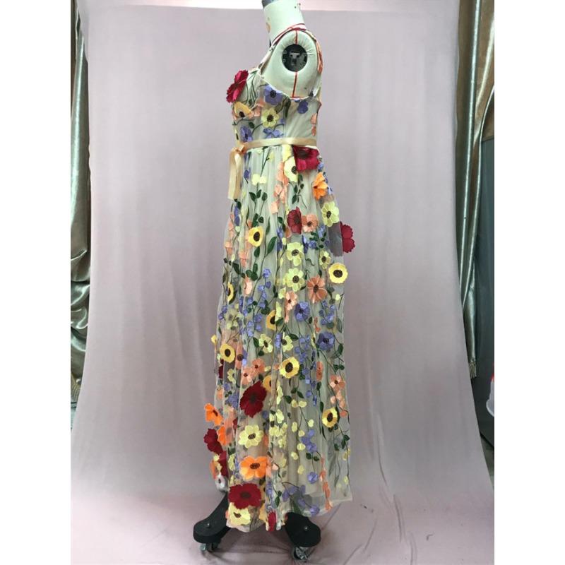 Women's Summer Three-dimensional Flower Embroidery Wrap Hip Sexy Dresses