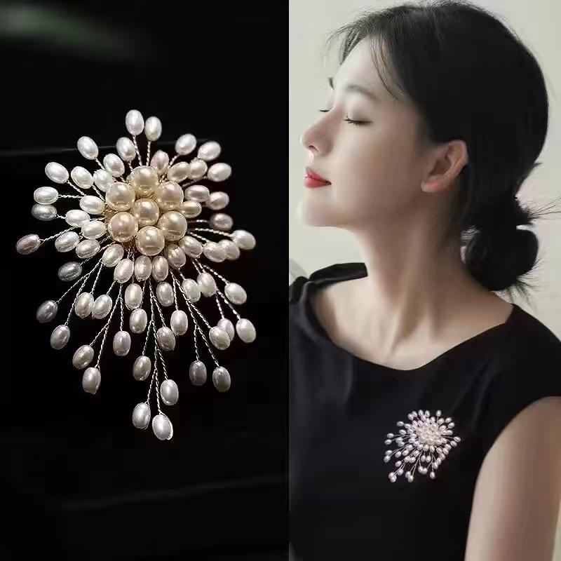 Elegant Pearl Flower Brooch Pin Badge For Women Girls Fashion Clothes Suit Accessories Jewelry Gifts
